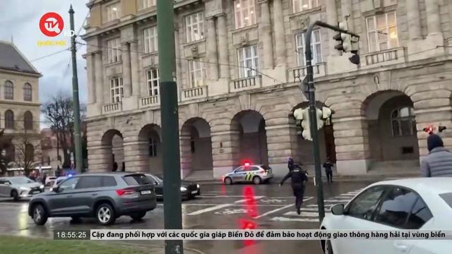 Người dân lo lắng sau vụ xả súng ở Séc 