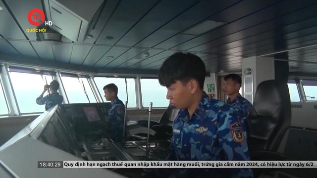 Tích cực tìm kiếm 5 ngư dân trên tàu cá Phú Yên mất tích