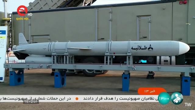 Iran tiếp nhận phương tiện quân sự mới