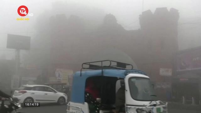 Sương mù bao phủ miền Bắc Ấn Độ 