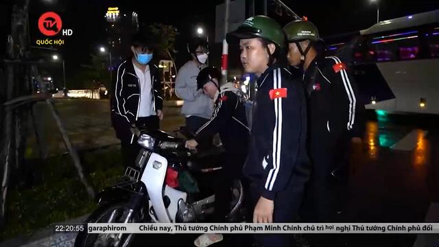 Đà Nẵng: Kỳ lạ biệt đội cứu hộ yêu cầu trả phí bằng… nụ cười 
