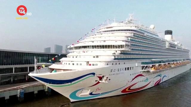 Trung Quốc vận hành siêu du thuyền tự đóng, cao 16 tầng, chở 5.000 khách