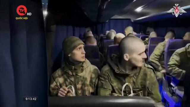 Nga - Ukraine trao đổi tù binh quy mô lớn nhất sau hơn 22 tháng chiến sự