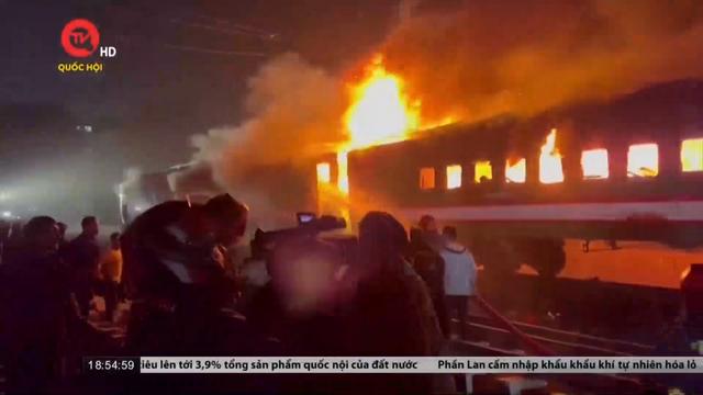 Cháy tàu hỏa tại Bangladesh, 5 người thiệt mạng