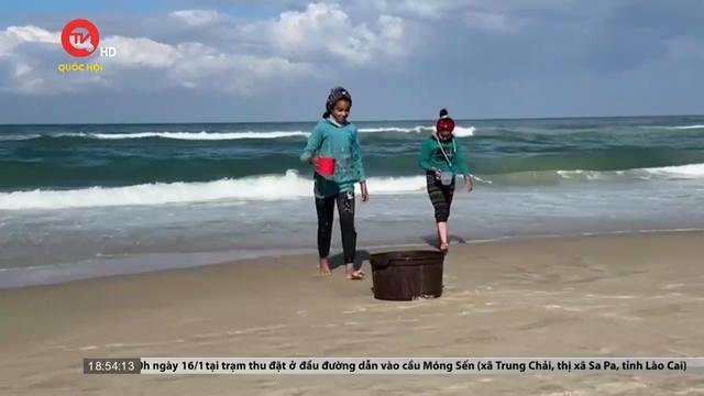 Người dân Dải Gaza sử dụng nước biển để sinh hoạt 
