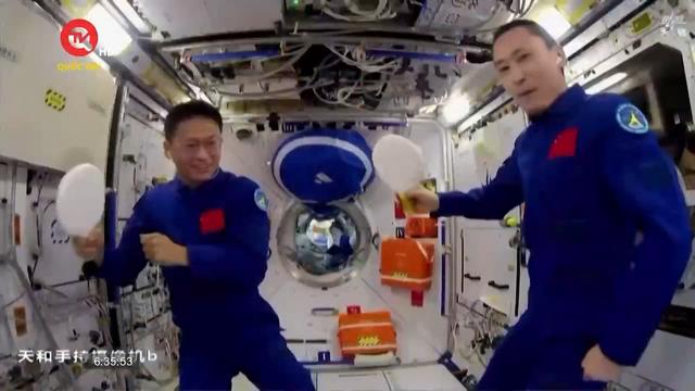 Phi hành đoàn Thần Châu-16, Trung Quốc chia sẻ về hành trình khám phá vũ trụ