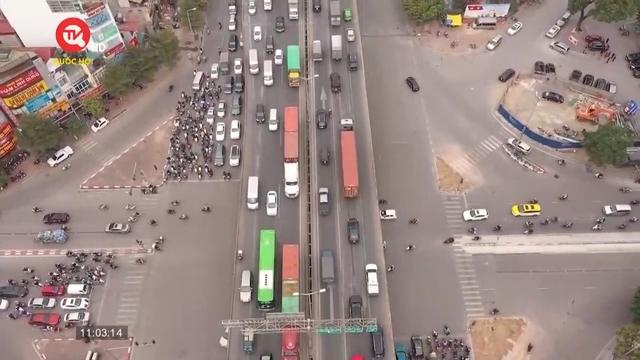 Mật độ giao thông nhiều tuyến đường Hà Nội vượt 6-8 lần thiết kế