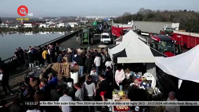 Nông dân Pháp biểu tình gây áp lực với Chính phủ