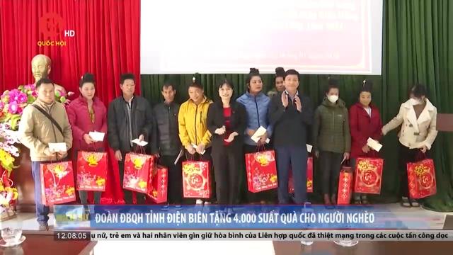Đoàn ĐBQH tỉnh Điện Biên tặng 4.000 suất quà cho người nghèo