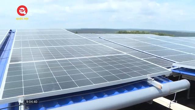 Đề nghị cho phép mua bán điện mặt trời mái nhà không qua lưới quốc gia