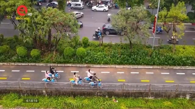 Làn đường dành riêng cho xe đạp ở Hà Nội đi vào hoạt động