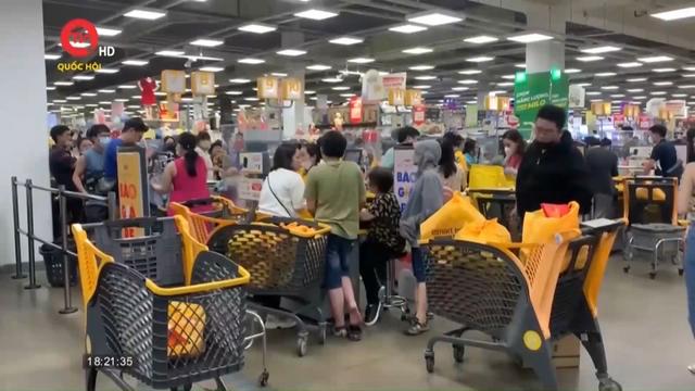 TPHCM: Người dân mất tới 1 tiếng đồng hồ để tính tiền mua hàng siêu thị