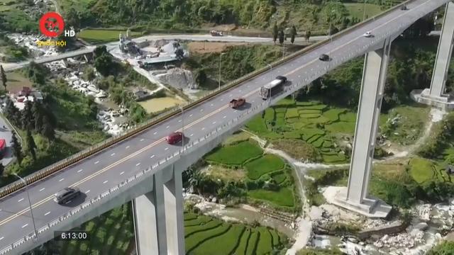 Chính thức thu phí đường nối cao tốc Nội Bài - Lào Cai đi Sa Pa