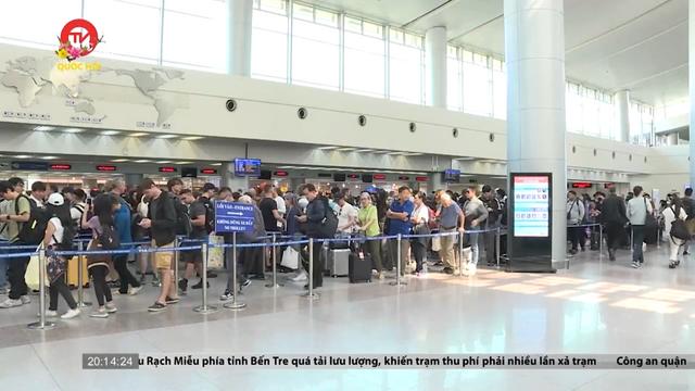 Sân bay Tân Sơn Nhất đón 136.000 khách, xác lập đỉnh mới tết Giáp Thìn