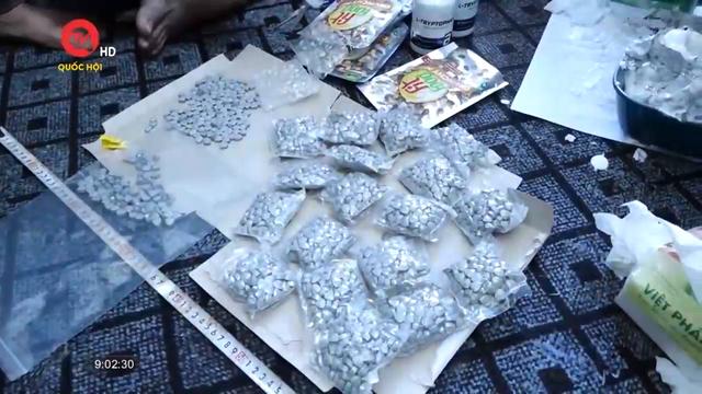 Quảng Bình bắt đối tượng tàng trữ 2 kg ma túy tổng hợp 