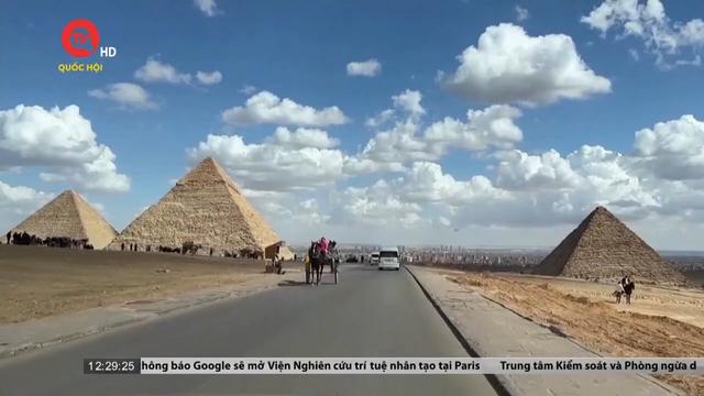Ai Cập dừng kế hoạch trùng tu kim tự tháp