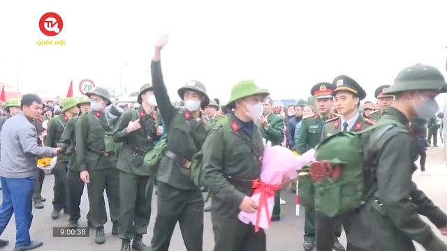 Thêm 7 tỉnh, thành phố tổ chức lễ giao nhận quân