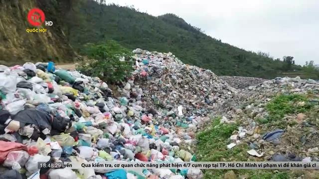 "Núi" rác lộ thiên gây ô nhiễm môi trường ở Thái Nguyên
