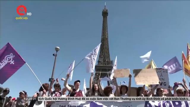 Tranh cãi về việc Pháp đưa quyền phá thai vào Hiến pháp