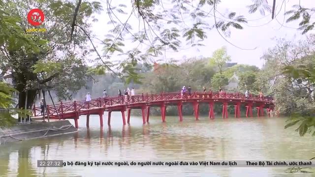 Khách du lịch quốc tế đến Hà Nội tăng đột biến trong 2 tháng đầu năm 2024