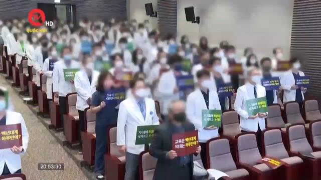 Chính phủ Hàn Quốc nỗ lực tháo gỡ bế tắc, duy trì hoạt động y tế 