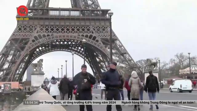 Pháp nâng cảnh báo khủng bố lên mức cao nhất 