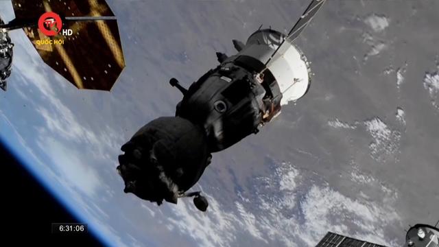 Tàu vũ trụ Soyuz MS-25 của nga về Trái đất 