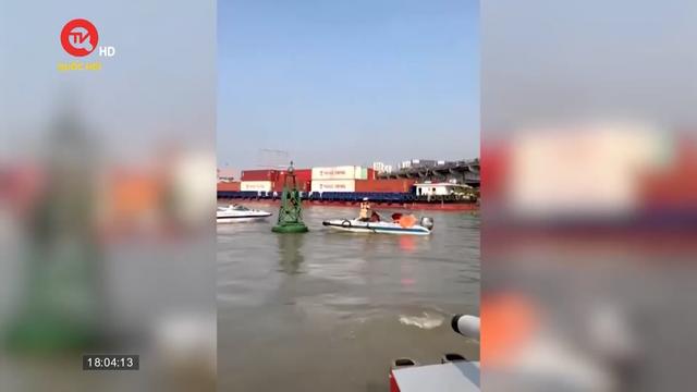 Giải cứu tàu 4.600 tấn đứt neo va vào cầu Đồng Nai