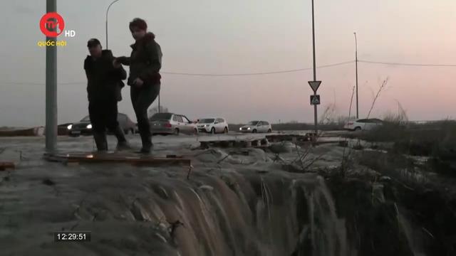 Hàng nghìn người dân Nga phải sơ tán do lũ lụt 