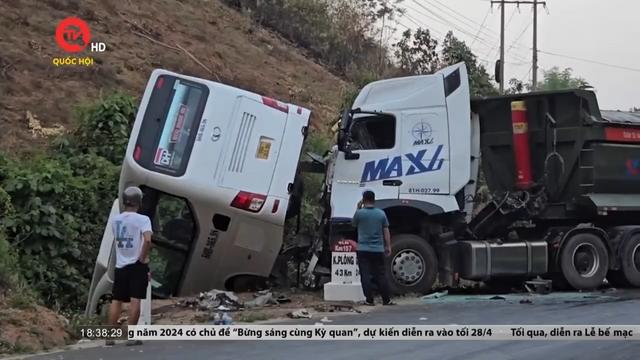 Tập trung cứu chữa nạn nhân trong vụ tai nạn nghiêm trọng tại Kon Tum 