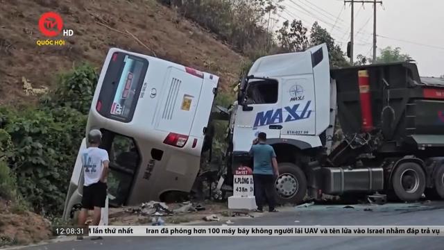 Tập trung cứu chữa nạn nhân trong vụ tai nạn nghiêm trọng tại Kon Tum