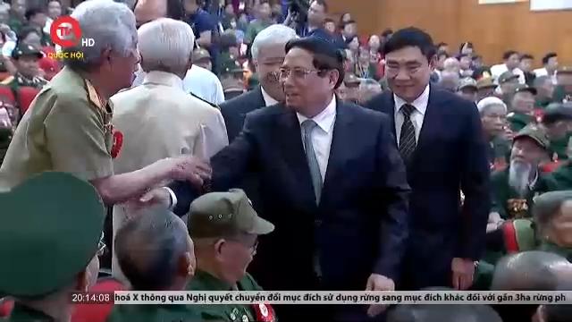 Thủ tướng gặp mặt, tri ân chiến sĩ tham gia chiến dịch Điện Biên Phủ