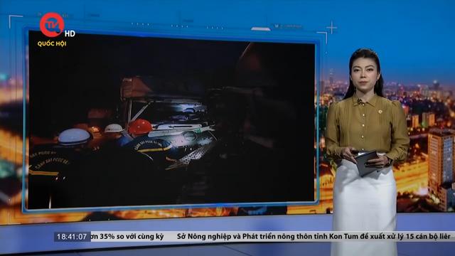 Hai xe tải đối đầu ở Quảng Trị, 2 người thương vong