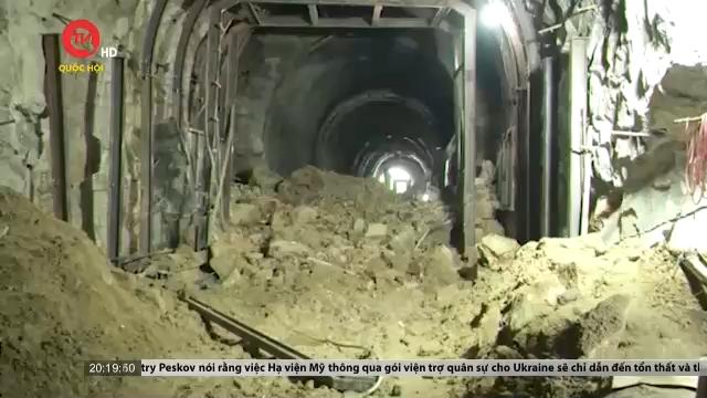 Thông hầm đường sắt Bãi Gió sau hơn 9 ngày tê liệt 