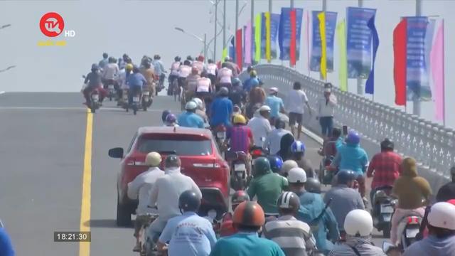 An Giang: Người dân vui mừng khi cầu Châu Đốc được thông xe