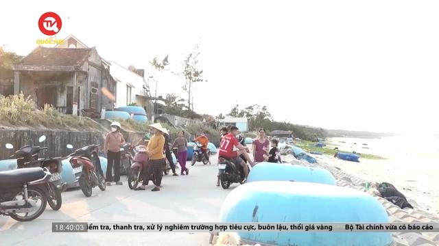 Quảng Ngãi: Dân ngăn cản thi công tuyến ống xả thải nhà máy bột giấy VNT19