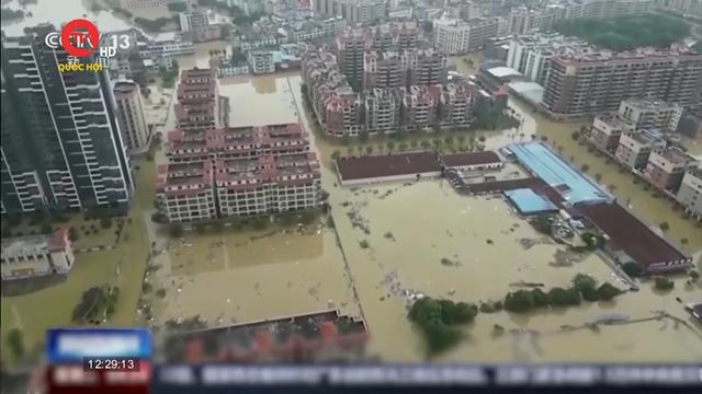 Người dân Trung Quốc tổn thất lớn sau mưa lũ 