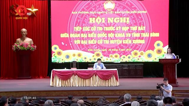 Phó Chủ tịch Quốc hội Nguyễn Khắc Định tiếp xúc cử tri trước kỳ họp thứ 7