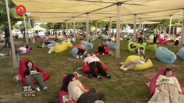 120 người tham dự cuộc thi ngủ sâu nhất ở Hàn Quốc