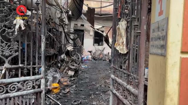 Hiện trường vụ cháy nhà trọ thảm khốc làm 14 người chết ở Hà Nội