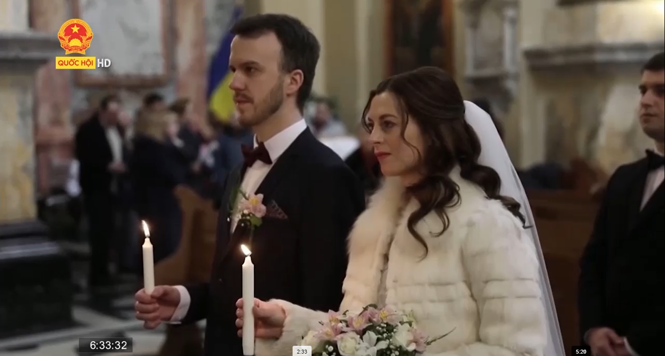 Điểm tin quốc tế sáng ngày 7/03: Đám cưới giữa chiến sự tại Ukraine