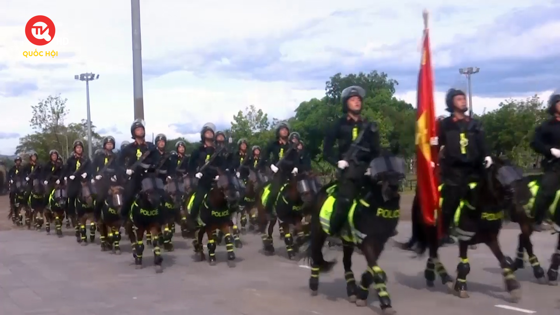 Màn trình diễn của lực lượng cảnh sát cơ động kỵ binh thuộc Bộ Tư lệnh Cảnh sát cơ động