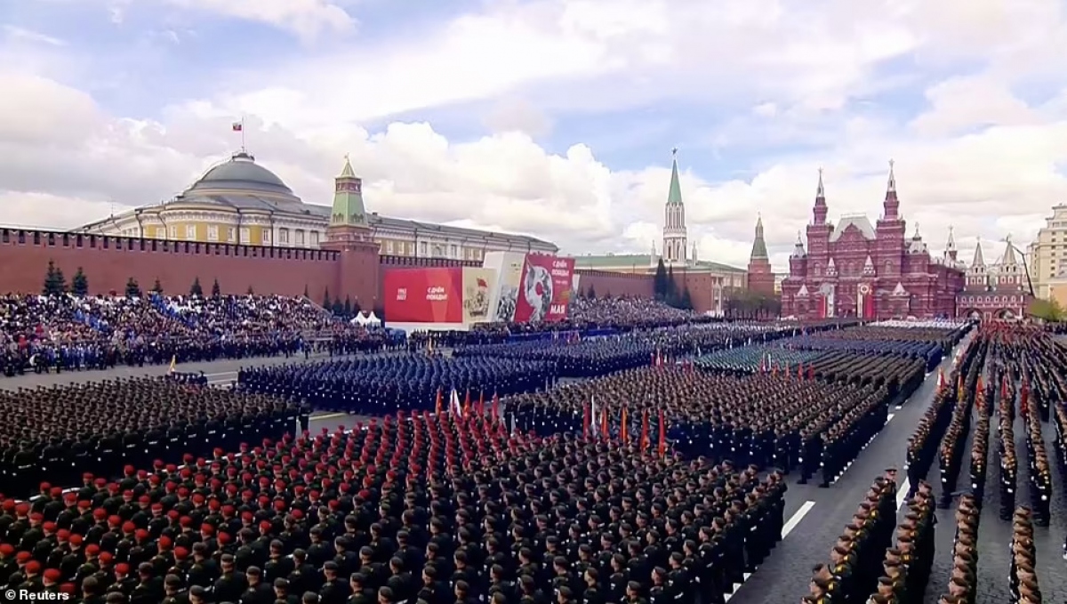Hơn 20 thành phố Nga hủy duyệt binh Ngày Chiến thắng