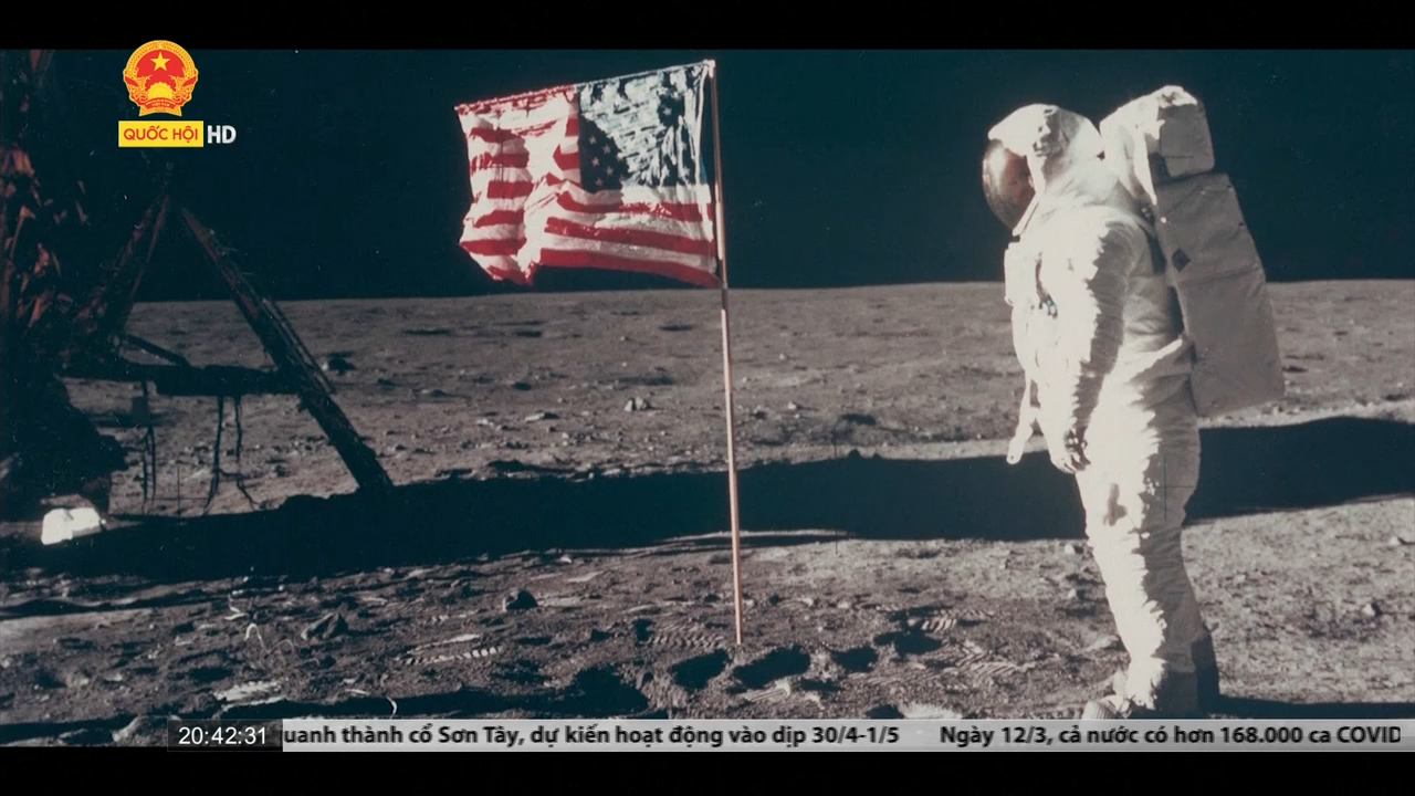 Bức ảnh "Đi trên mặt trăng" nổi tiếng của NASA được bán đấu giá