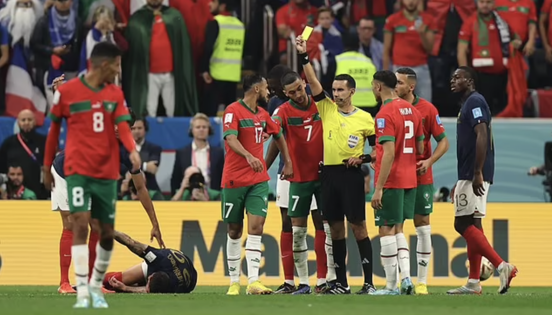 Morocco kiện trọng tài bắt chính ở trận thua Pháp