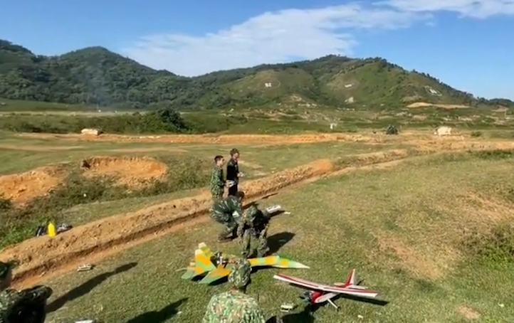 Video quân đội Việt Nam tập luyện với máy bay mô hình thu hút báo chí nước ngoài
