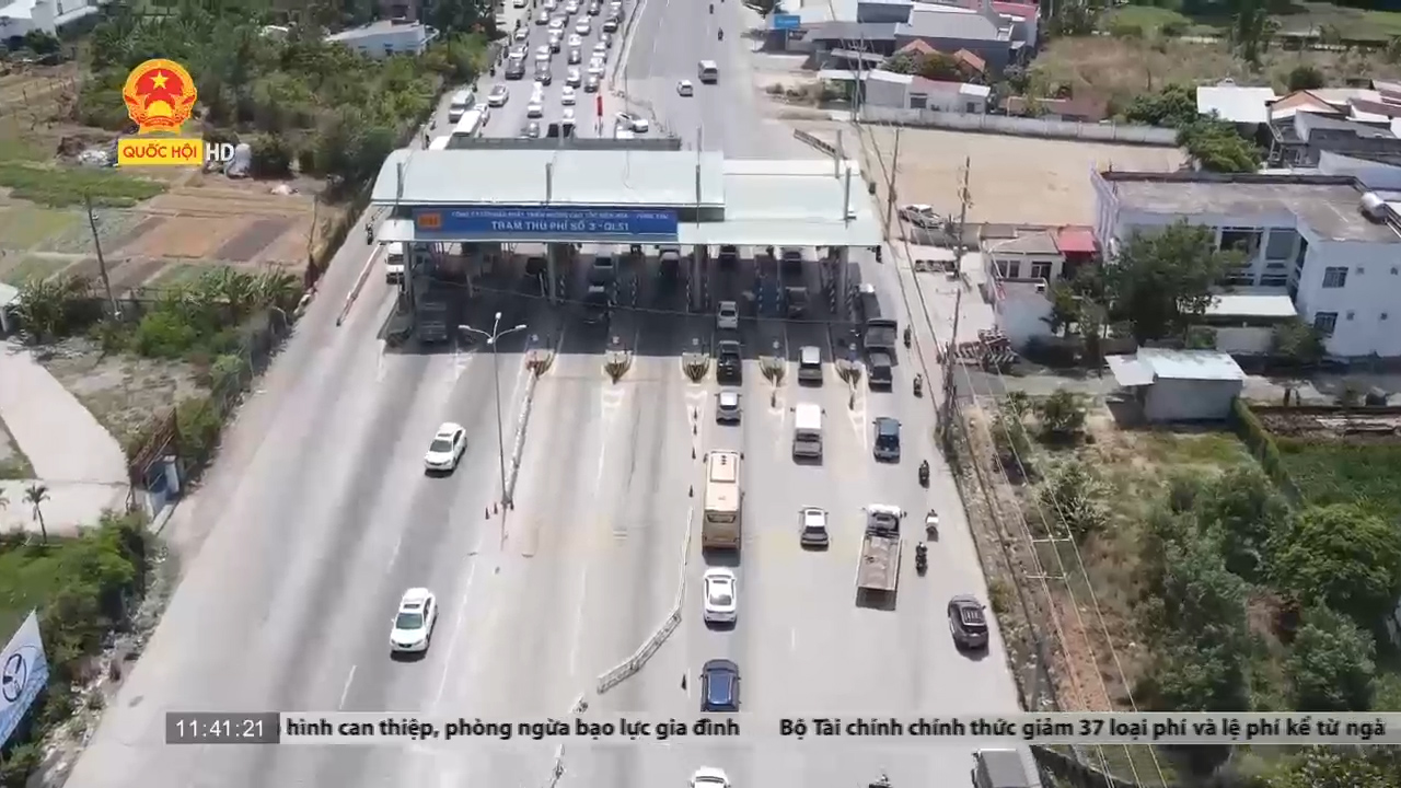 Tổng cục Đường Bộ Việt Nam: Mở ngay barie nếu ùn tắc tại trạm thu phí