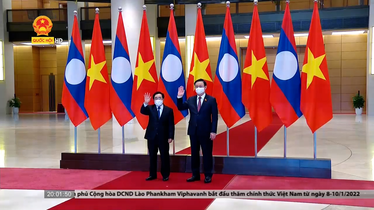 Chủ tịch Quốc hội hội kiến Thủ tướng Chính phủ Lào