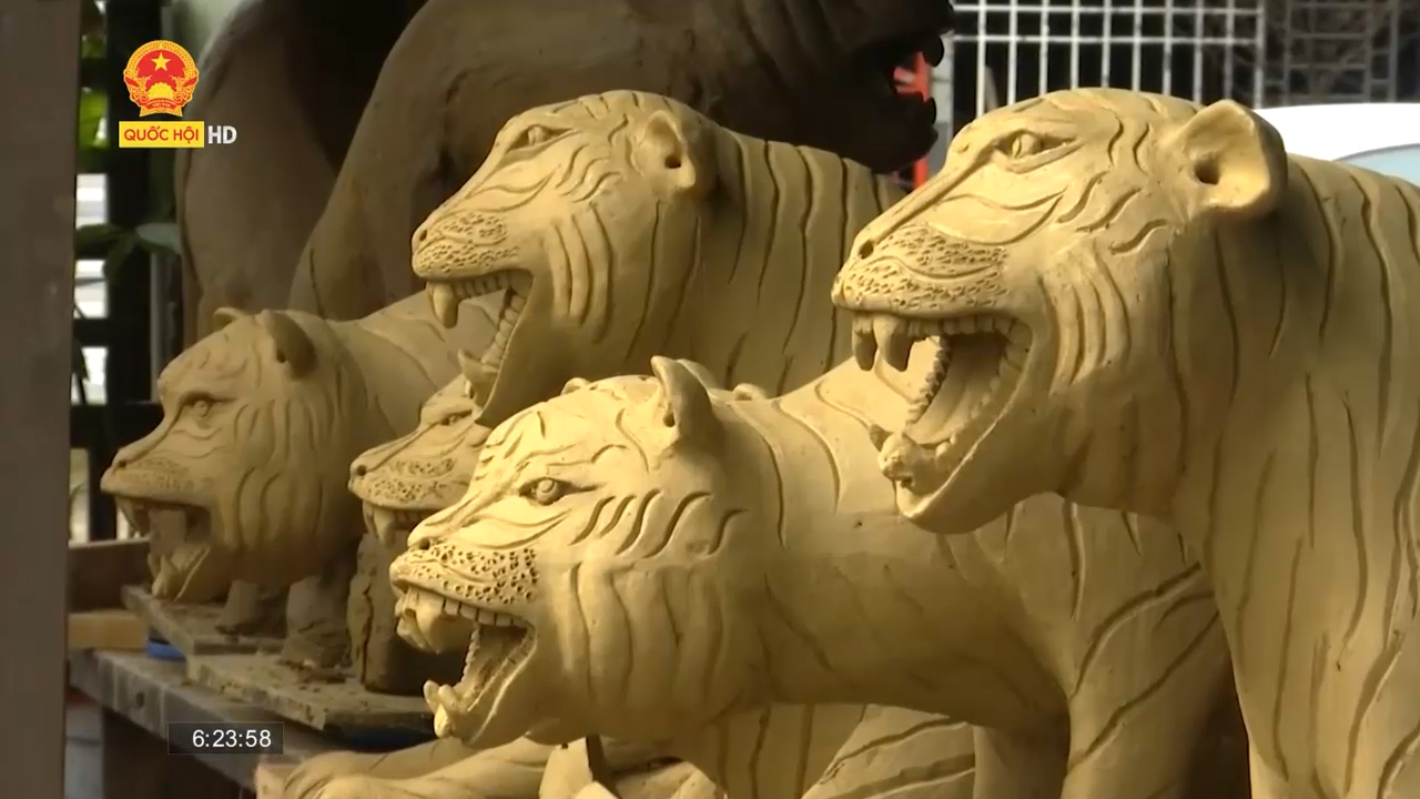 Hội An: Độc đáo tượng gốm con hổ chào năm mới