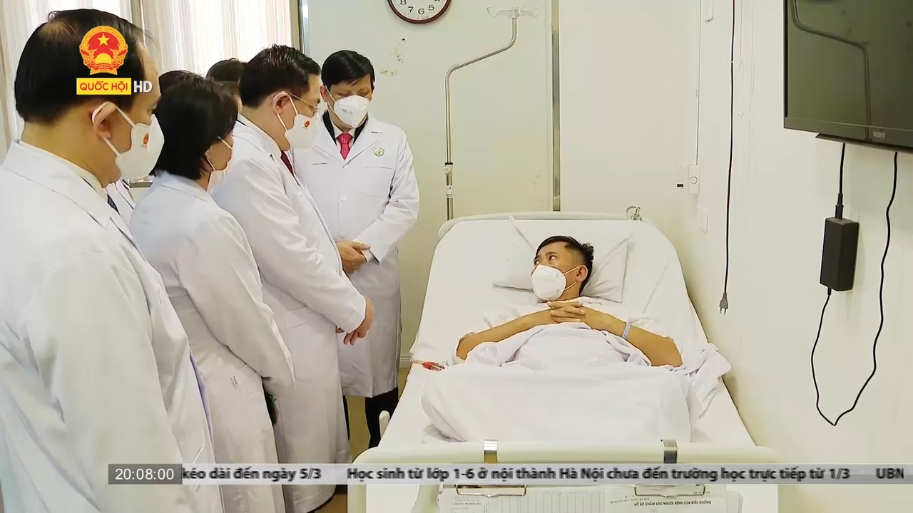 Chủ tịch Quốc hội Vương Đình Huệ chúc mừng ngày thầy thuốc Việt Nam: Phát triển nền y tế khoa học, dân tộc, đại chúng